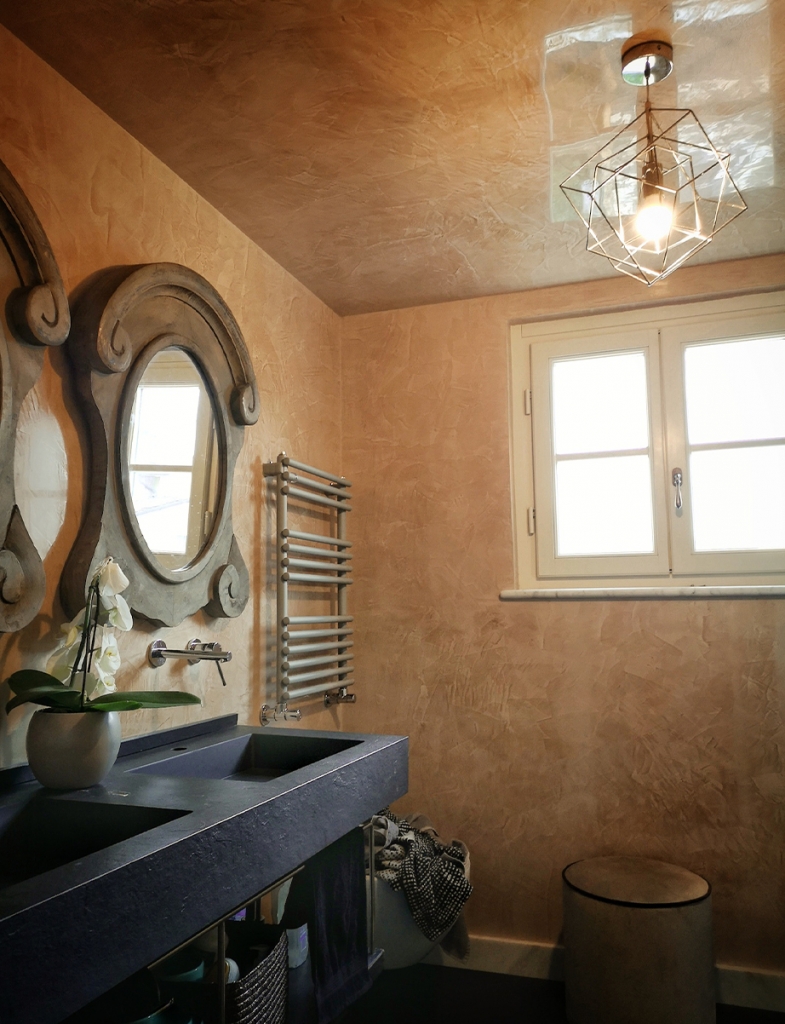 PLASM.SIMONE ARGIOLAS.Decorazione bagno pareti Riflesso