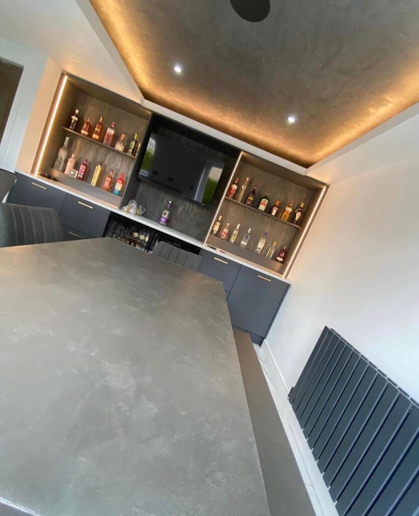 Plasmatore-Internazionale-Loggia-Uk-Tavolo-Cucina-Monolith4