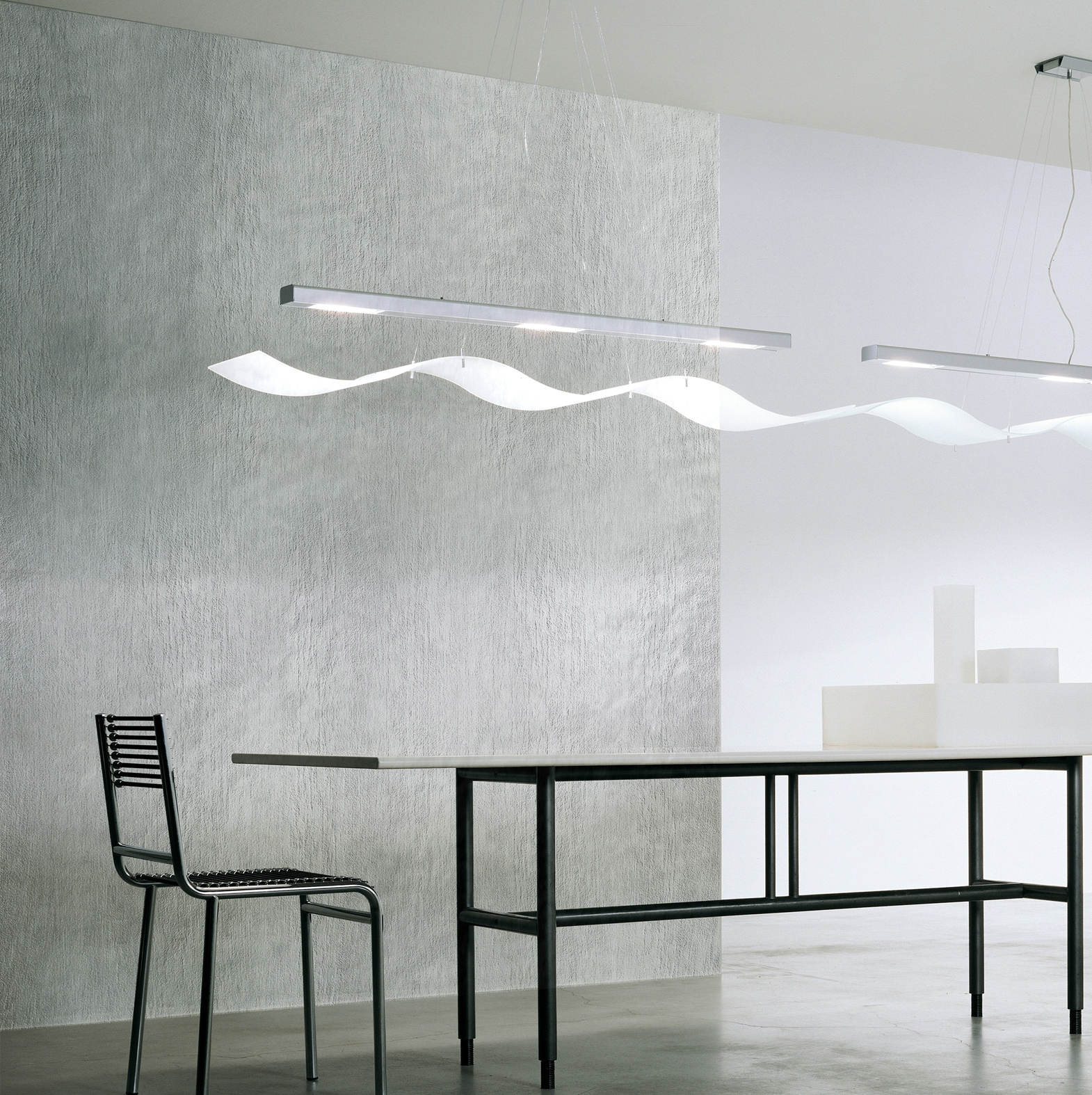 SHARKI SILVER AMBIENTE 1